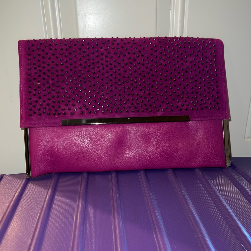 Fuchsia clutch